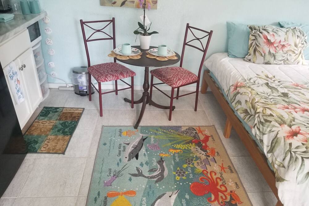 Photo of Bedroom in Lake Magdalene