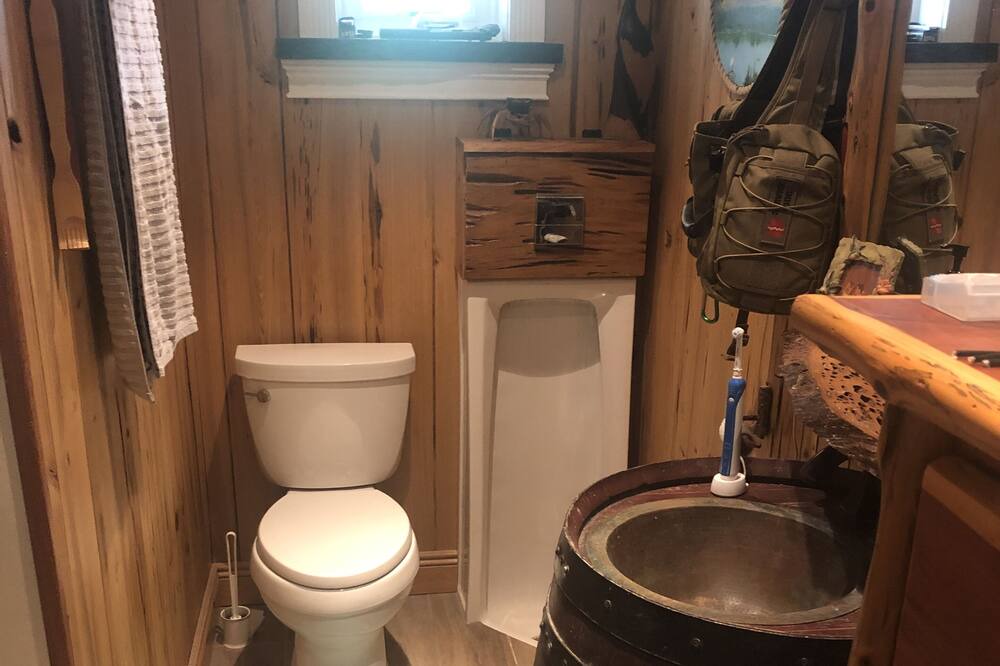 Photo of Bathroom in Biggar
