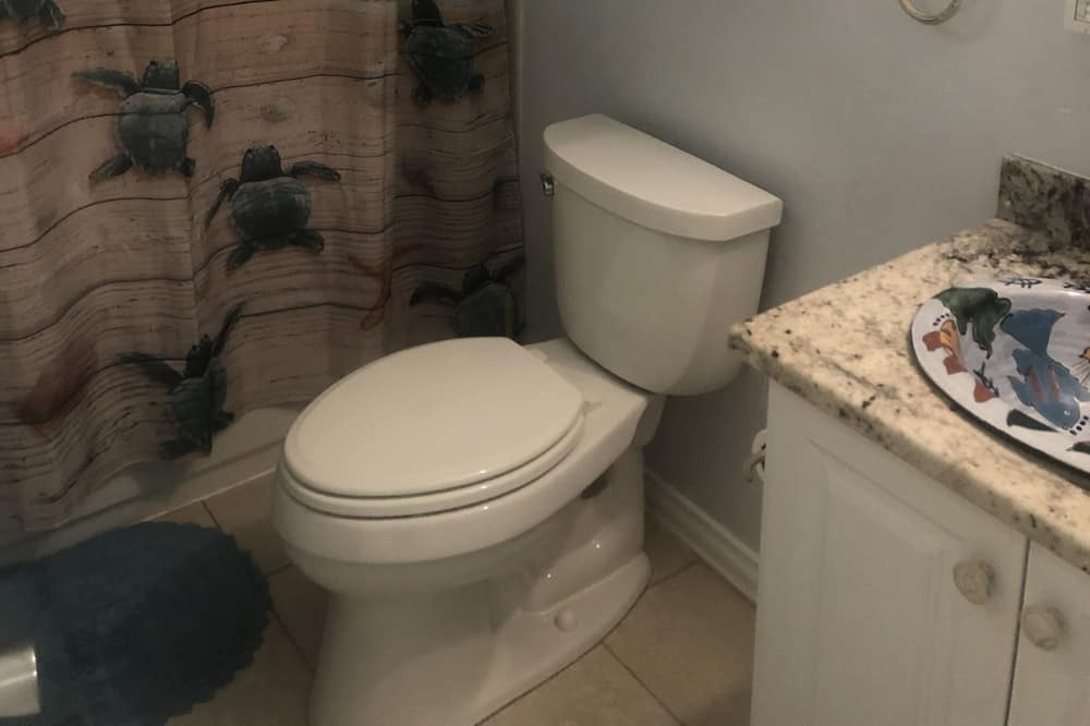 Photo of Bathroom in Biggar