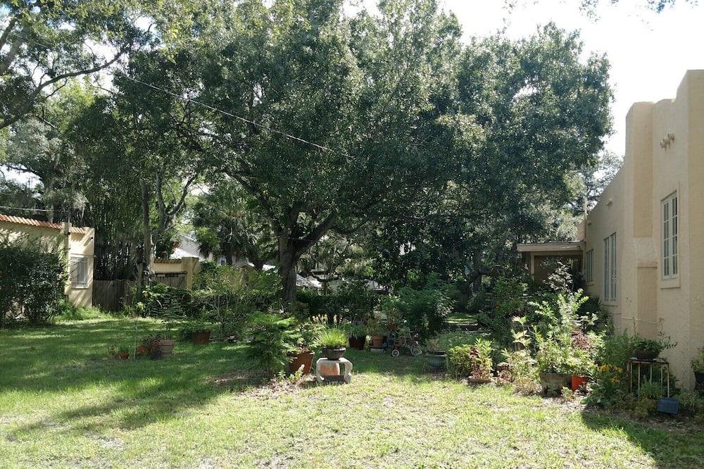 Photo of Outdoor in Gillespie Park