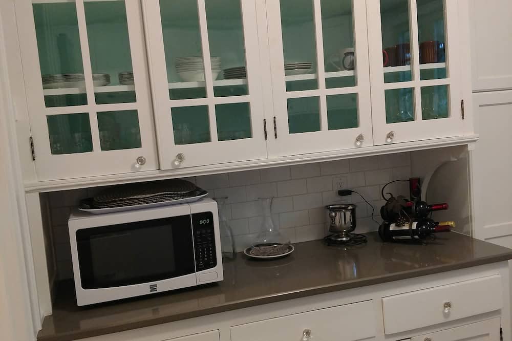 Photo of Kitchen in Gillespie Park