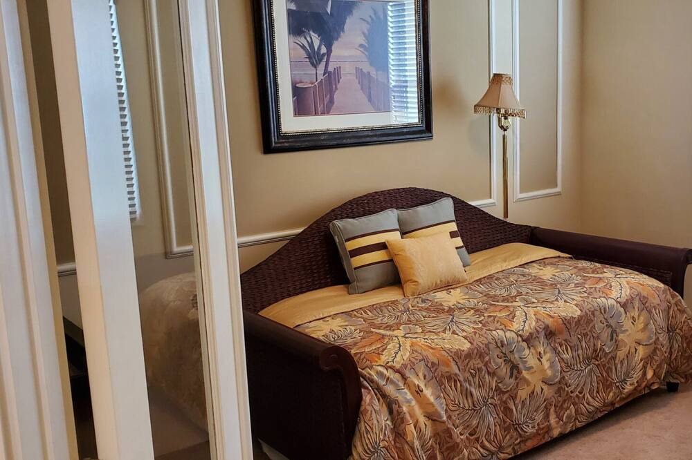 Photo of Bedroom in Port Saint Lucie
