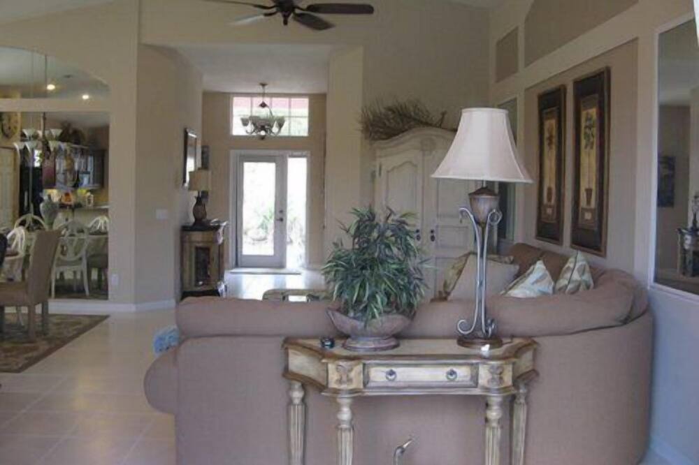 Photo of Bedroom in Port Saint Lucie