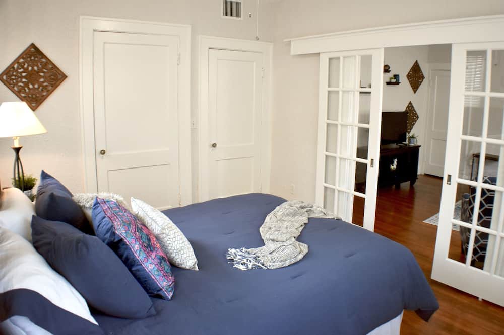 Photo of Bedroom in Courier City - Oscawana