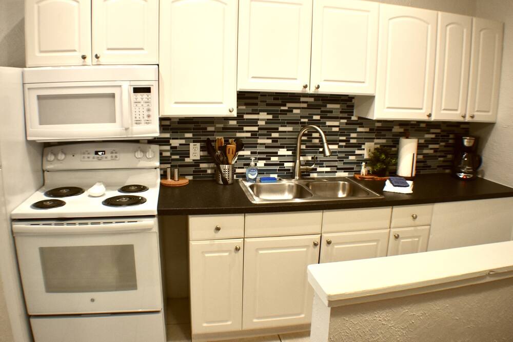 Photo of Kitchen in Courier City - Oscawana