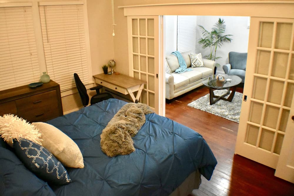 Photo of Bedroom in Courier City - Oscawana