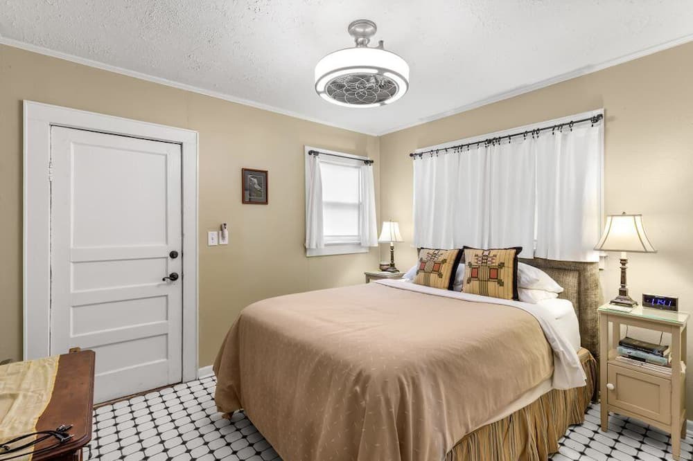 Photo of Bedroom in Seminole Heights