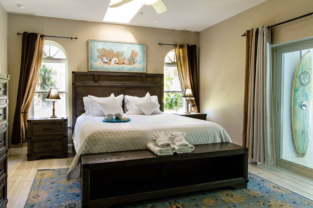 Photo of Bedroom in Jupiter Farms