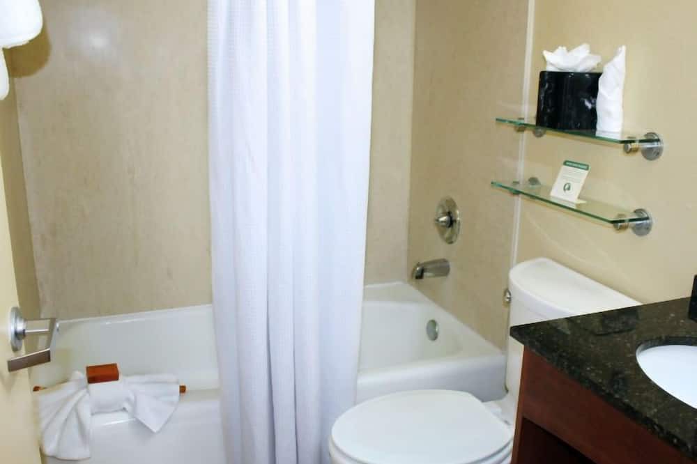 Photo of Bathroom in Mid Island