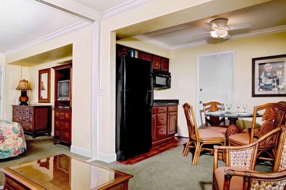 Photo of Bedroom in Mid Island