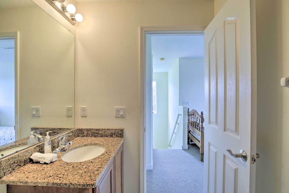 Photo of Bathroom in Riverview