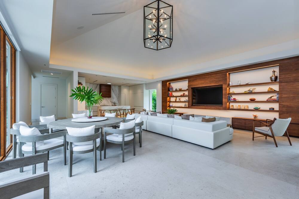 Photo of Livingroom in Northeast Miami