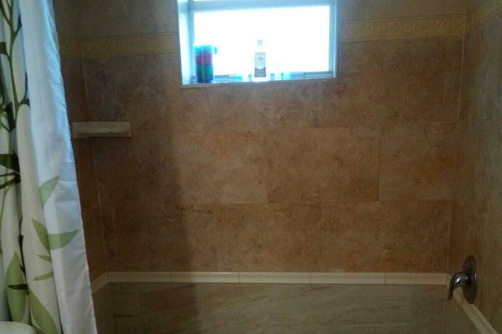 Photo of Bathroom in Loxahatchee Groves