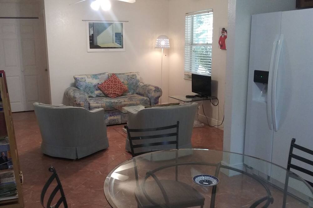 Photo of Livingroom in Loxahatchee Groves
