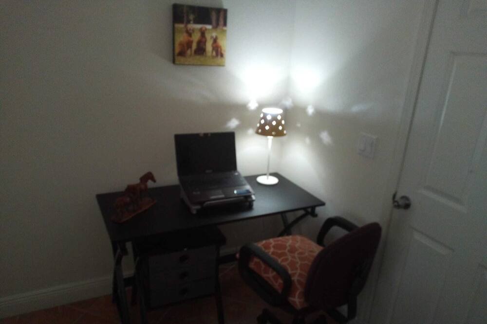 Photo of Bedroom in Loxahatchee Groves