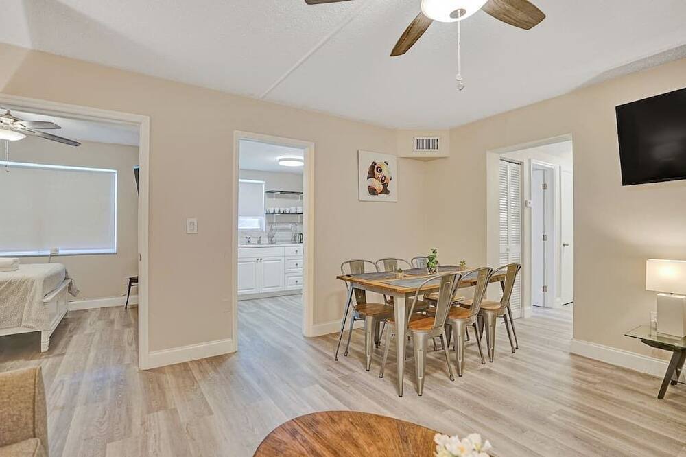 Photo of Livingroom in Victoria Park