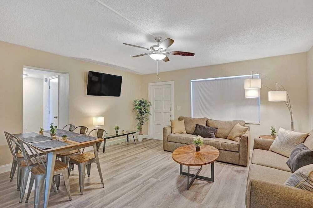 Photo of Livingroom in Victoria Park