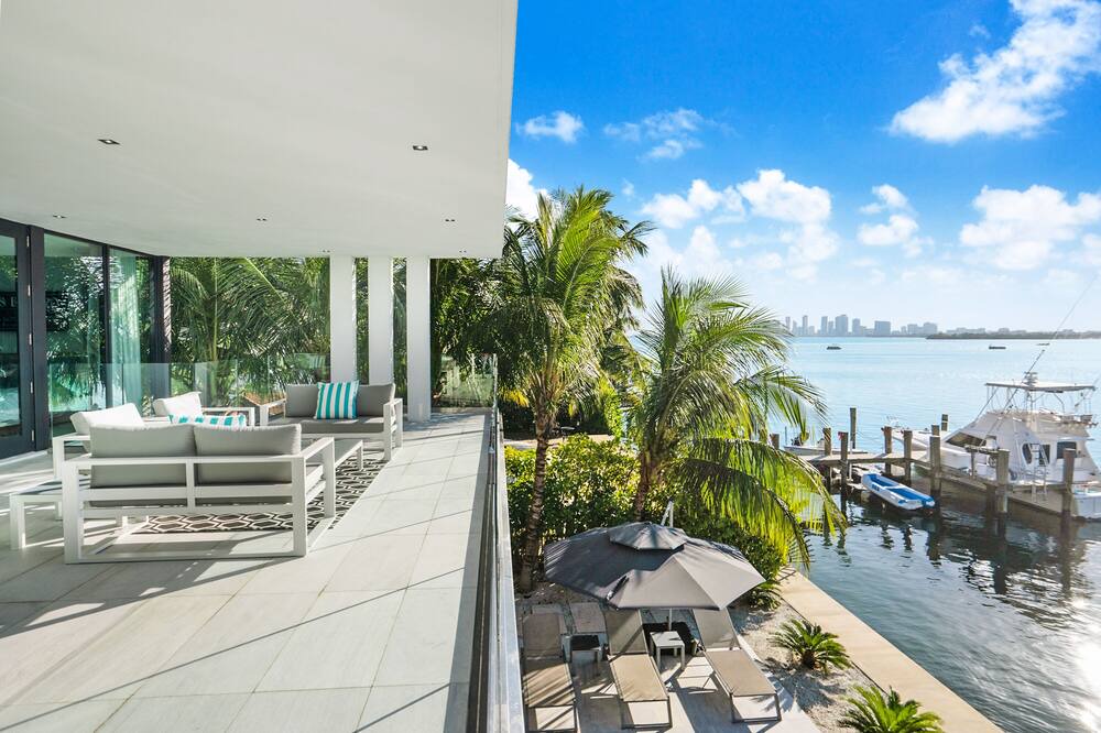 Photo of Patio Balcony in North Bay Village