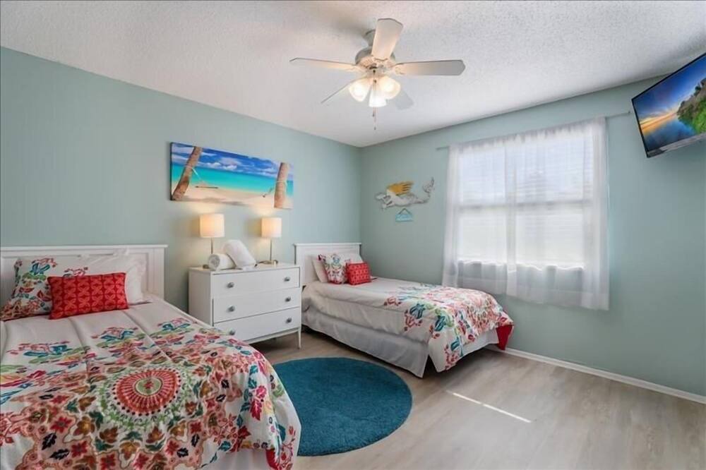 Photo of Bedroom in Holmes Beach
