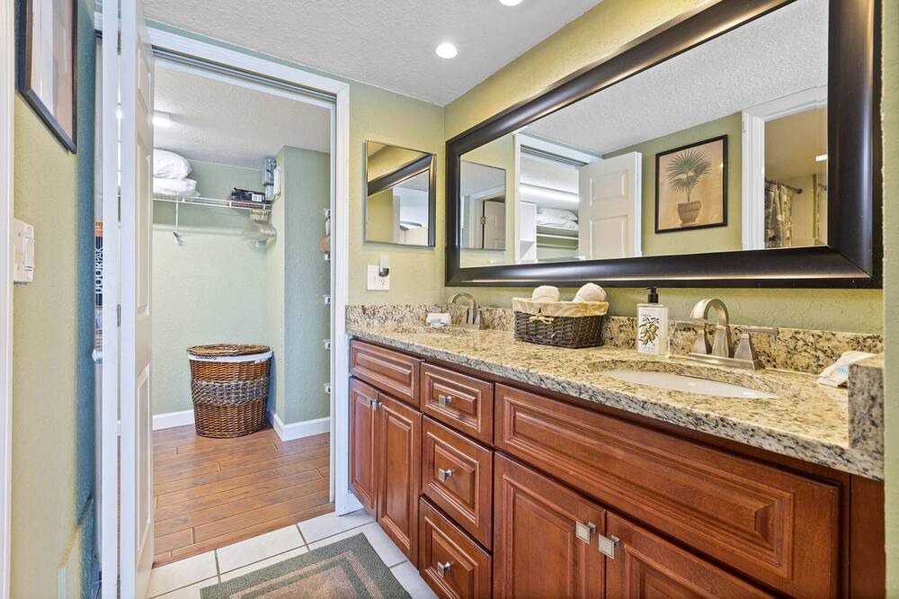 Photo of Bathroom in Clearwater Beach