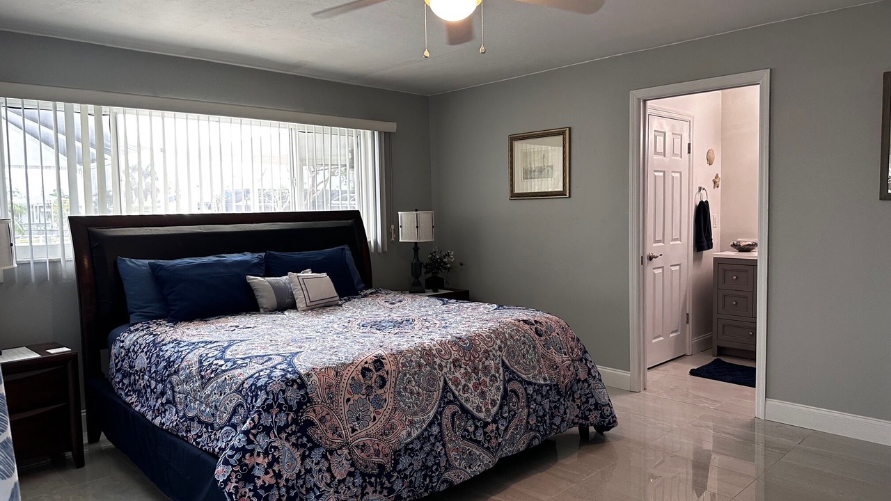 Photo of Bedroom in Yacht Club