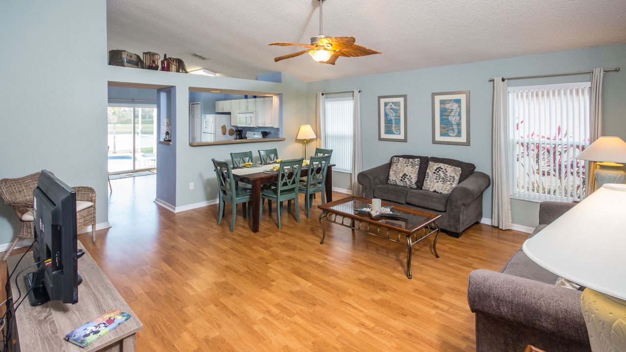 Photo of Livingroom in Lindfields