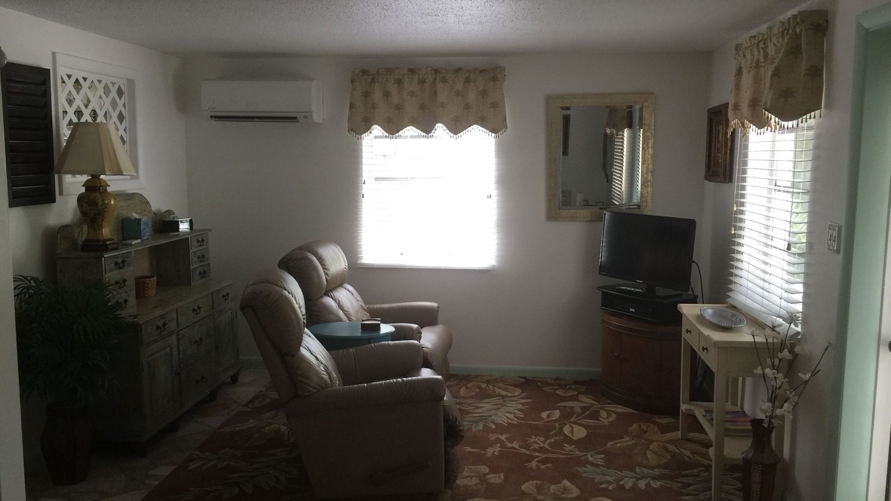 Photo of Livingroom in Englewood