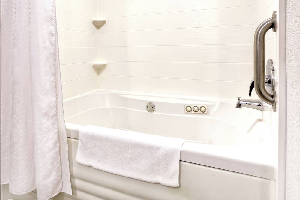 Photo of Bathroom in Arcadia