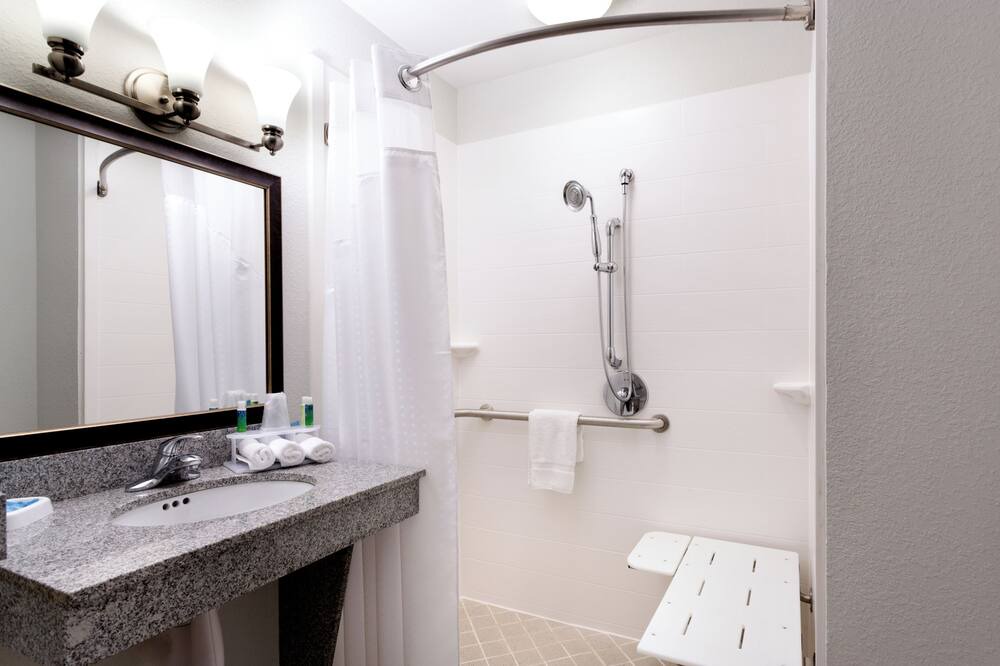 Photo of Bathroom in Arcadia