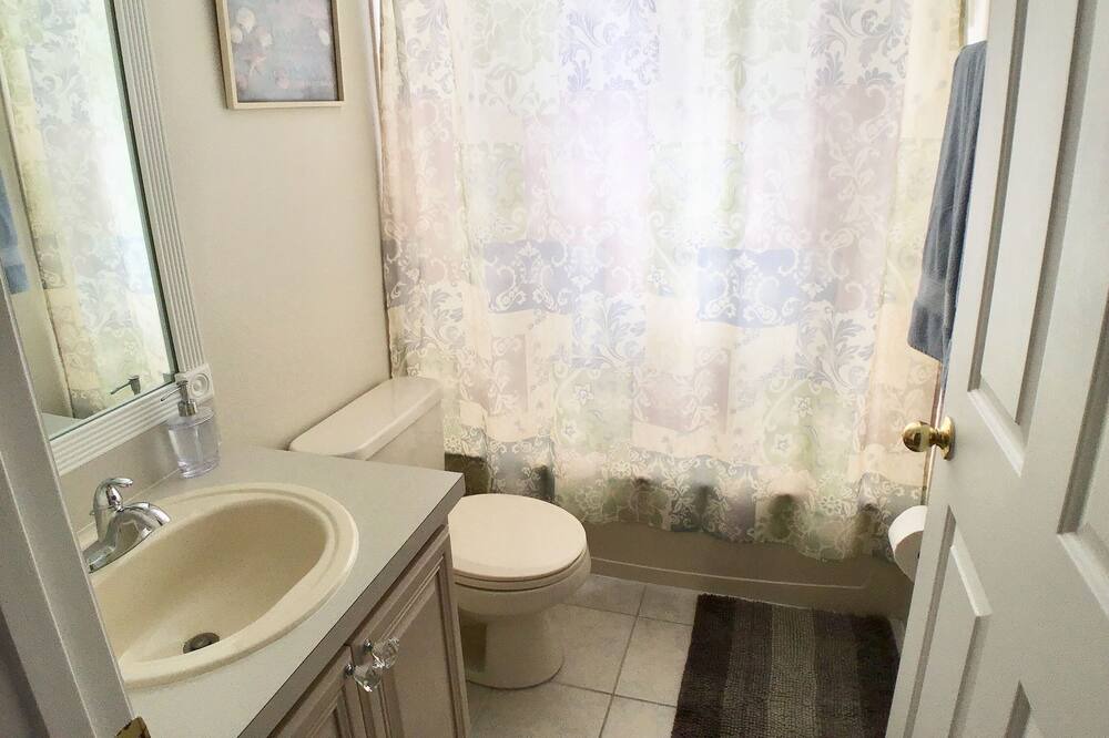 Photo of Bathroom in Poinciana