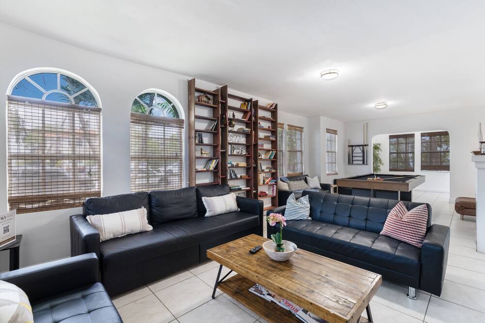 Photo of Livingroom in Northeast Miami