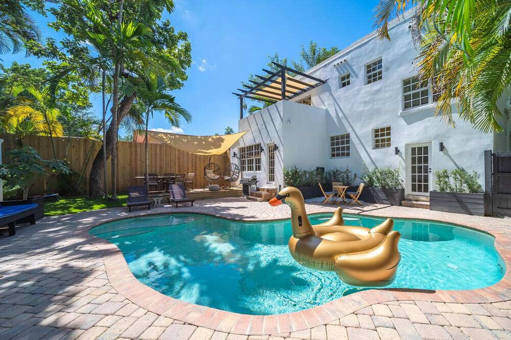 Photo of Outdoor in Northeast Miami
