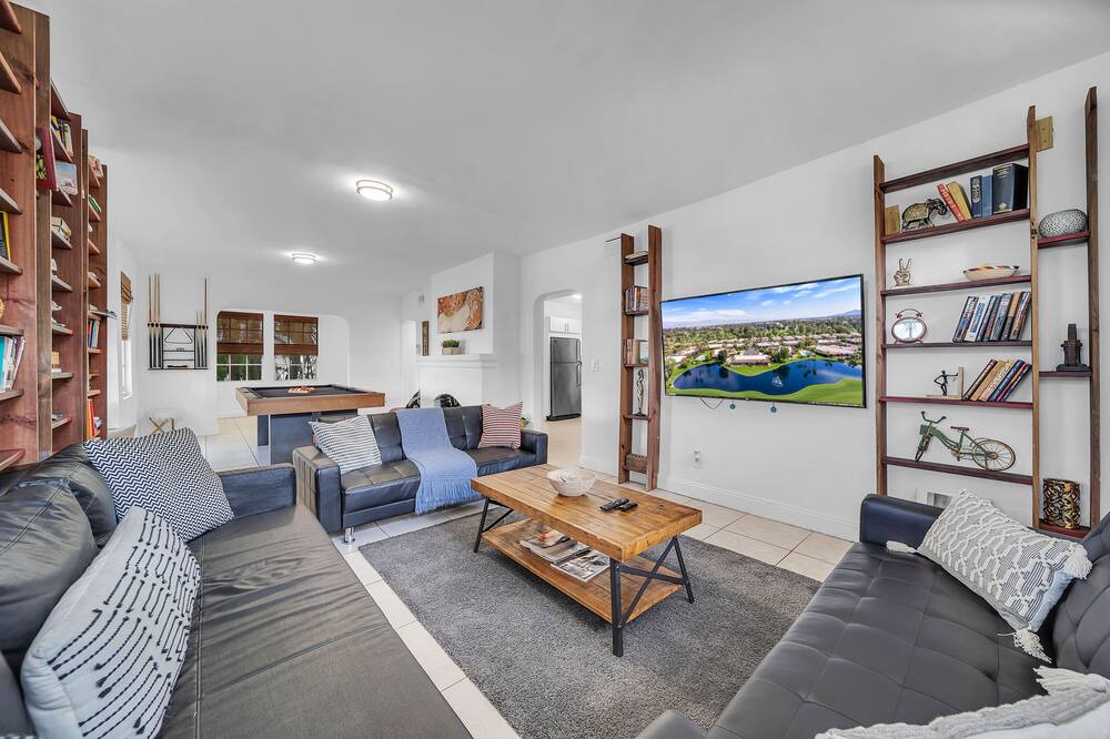 Photo of Livingroom in Northeast Miami