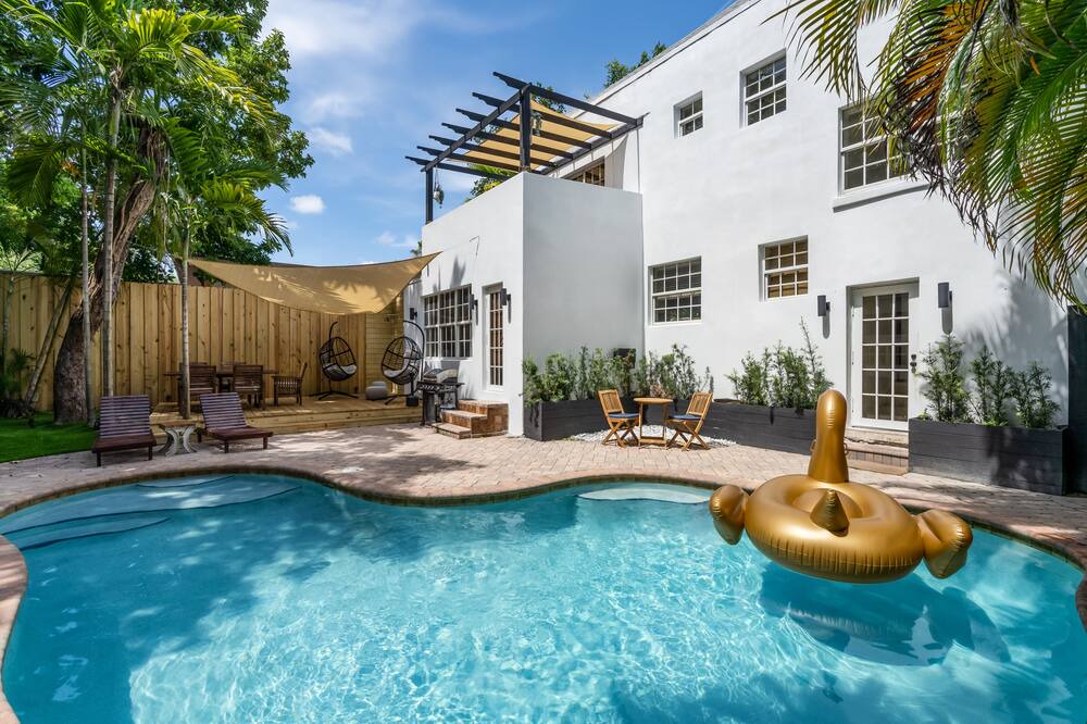 Photo of Outdoor in Northeast Miami