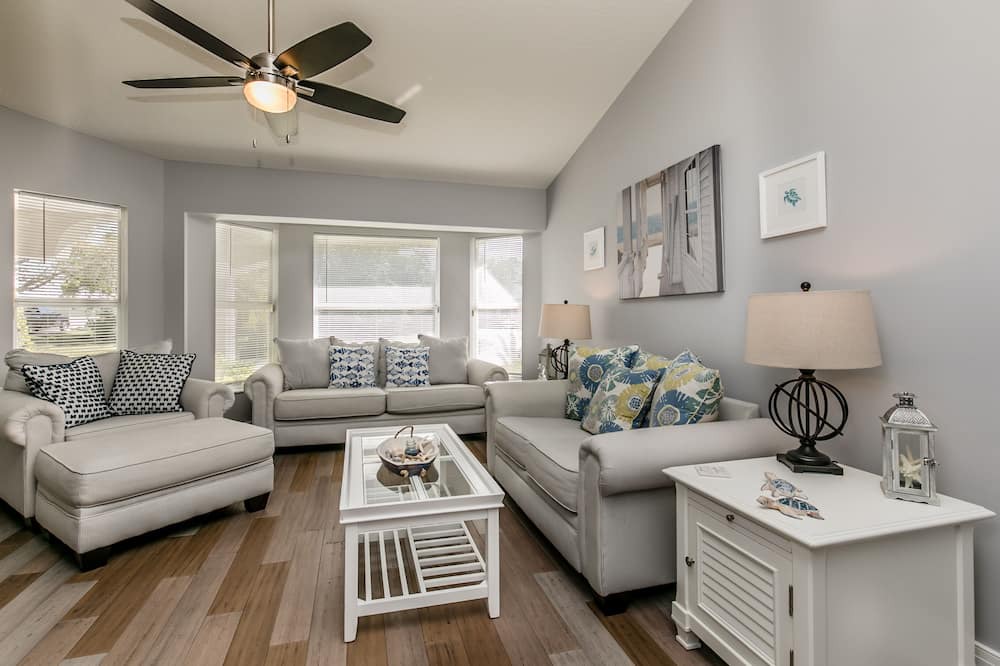 Photo of Livingroom in Sebastian Highlands