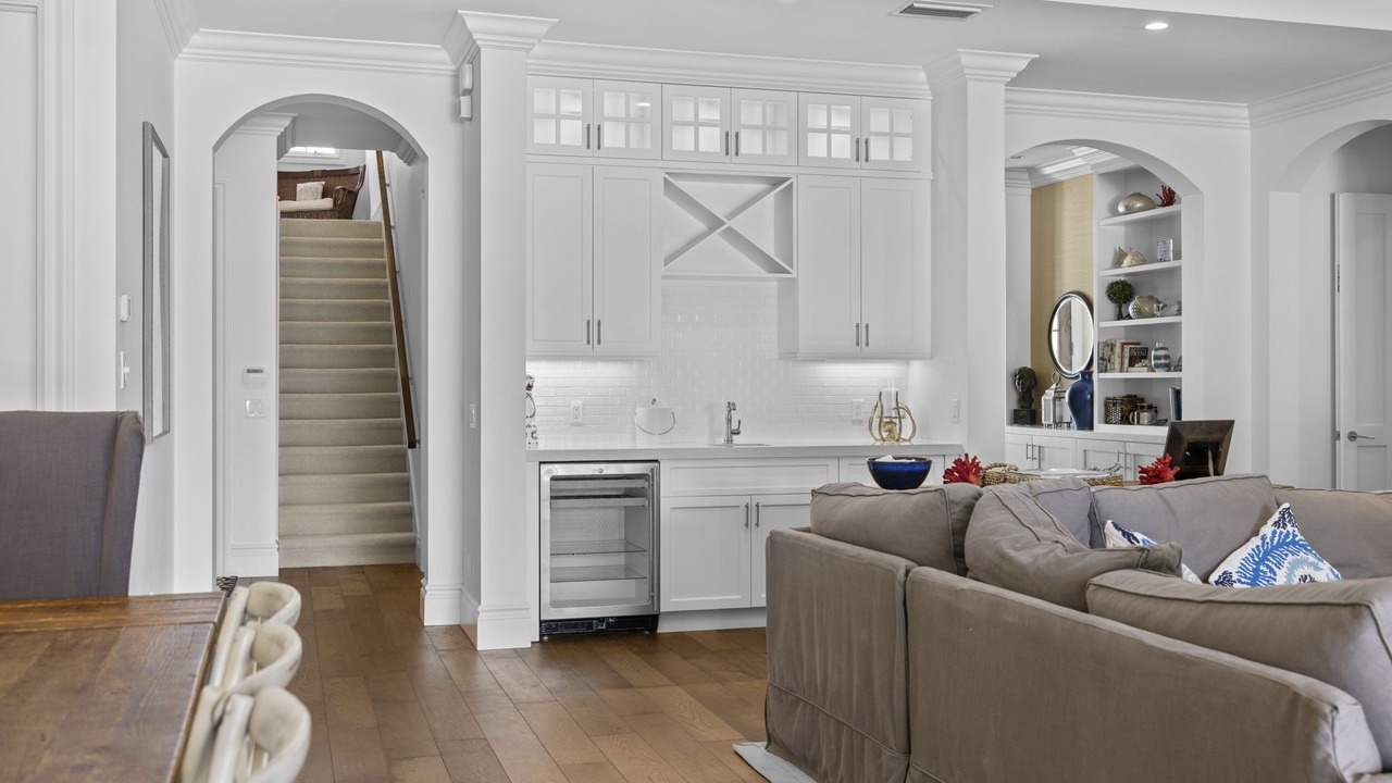 Photo of Livingroom in Royal Harbor