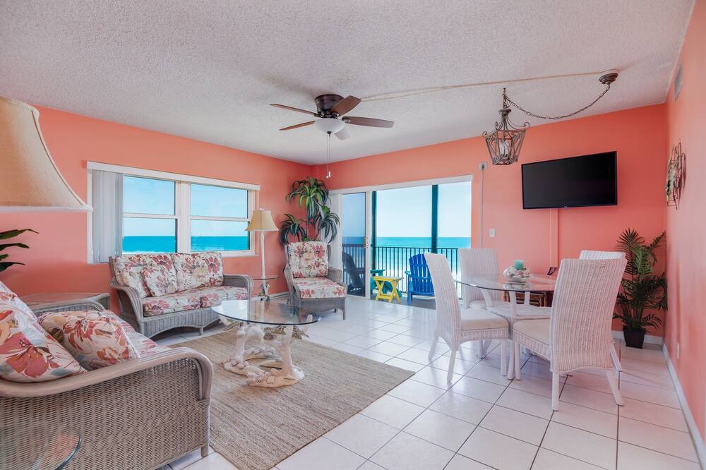 Photo of Livingroom in South Patrick Shores