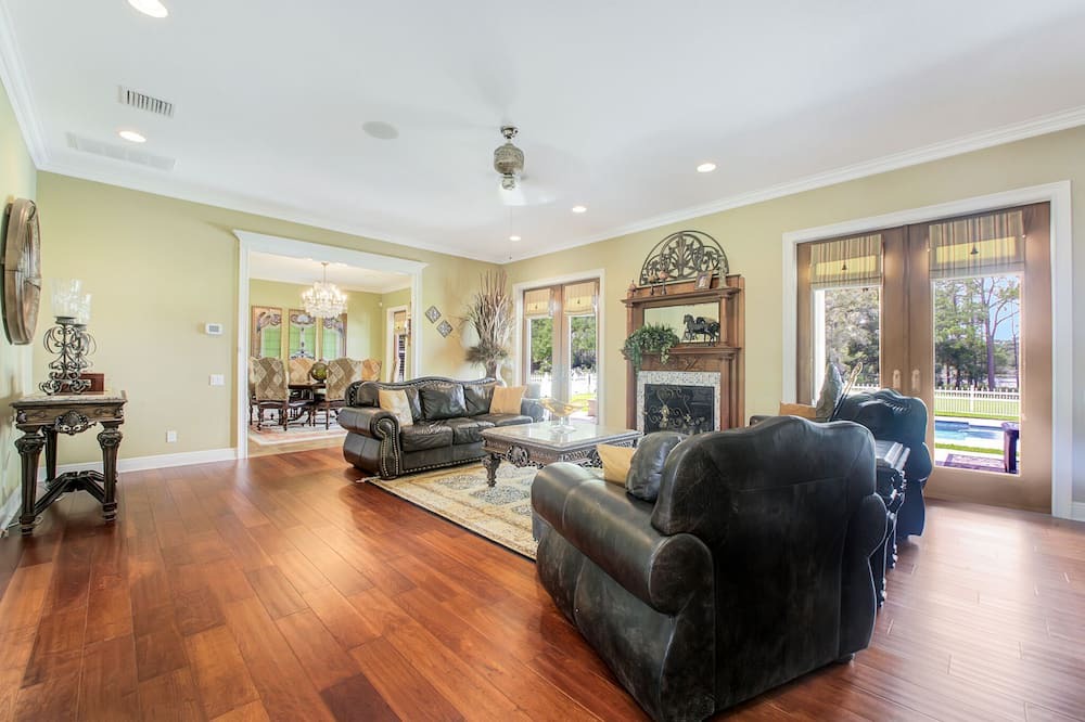 Photo of Livingroom in Odessa