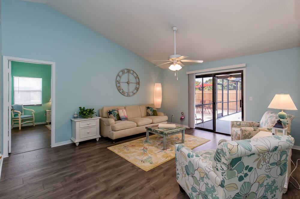 Photo of Livingroom in Sebastian Highlands