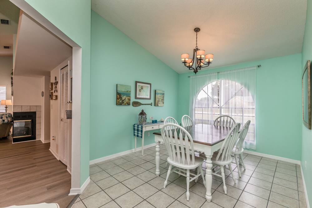 Photo of Kitchen in Sebastian Highlands