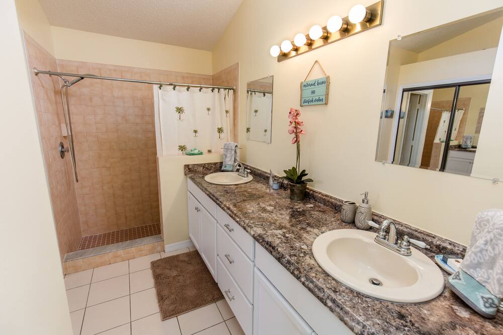 Photo of Bathroom in Sebastian Highlands