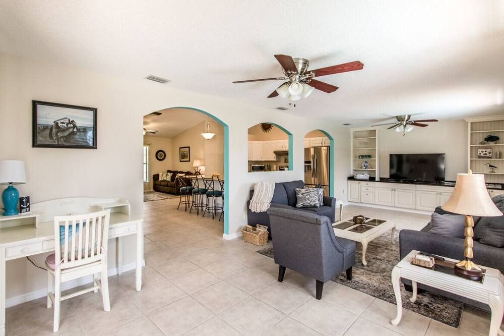 Photo of Outdoor in Sebastian Highlands