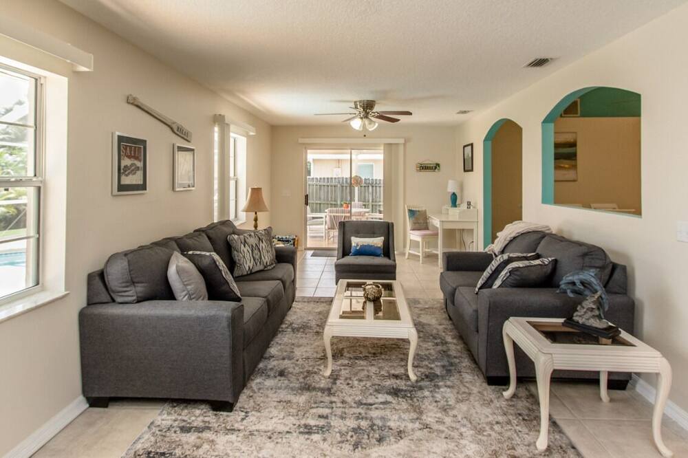 Photo of Outdoor in Sebastian Highlands