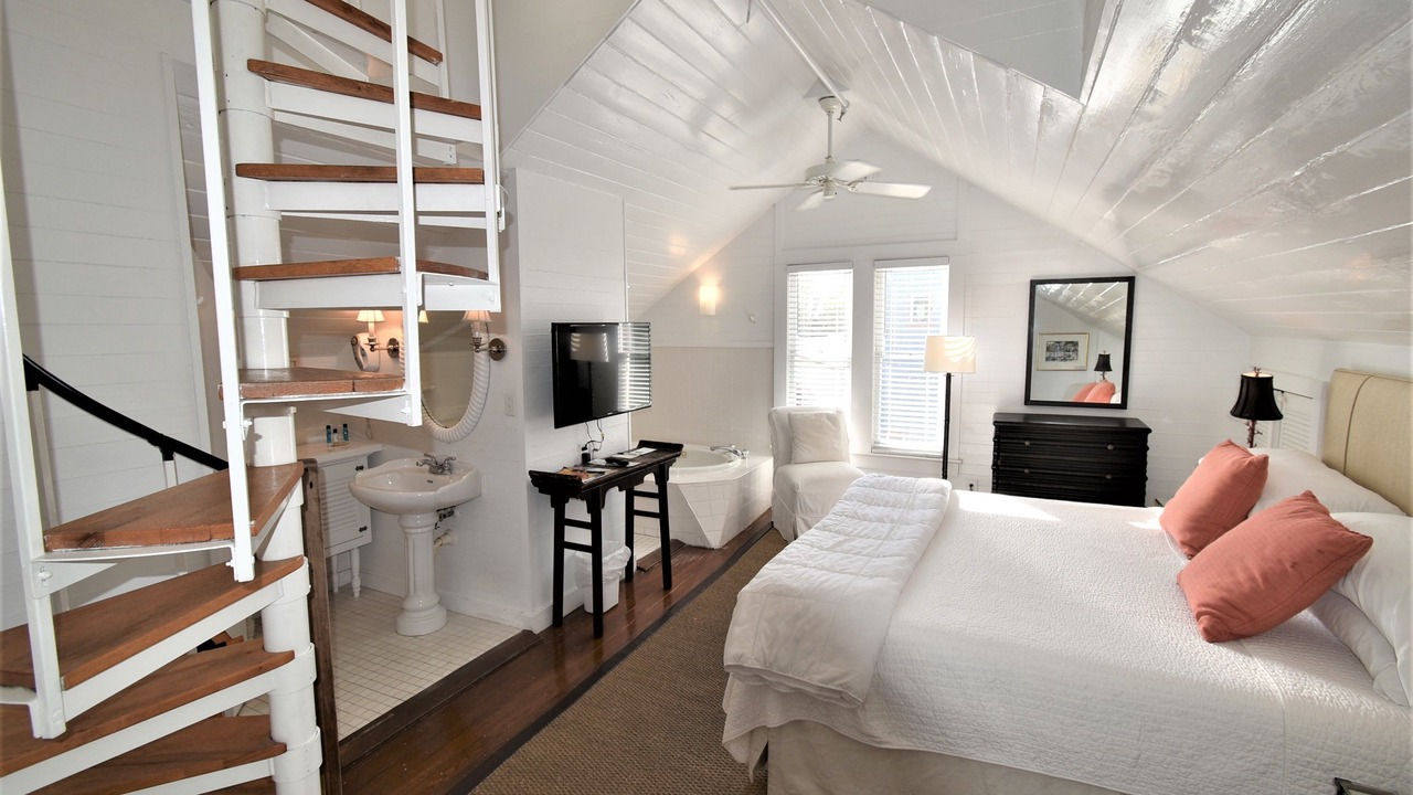 Photo of Bedroom in Historic Seaport