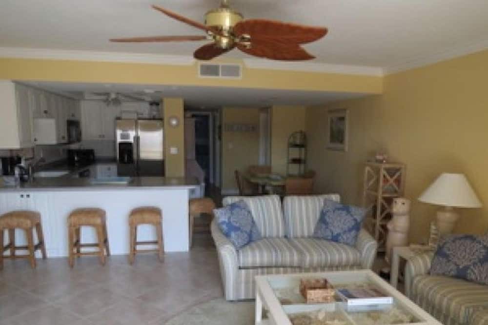 Photo of Livingroom in Fort Myers Beach