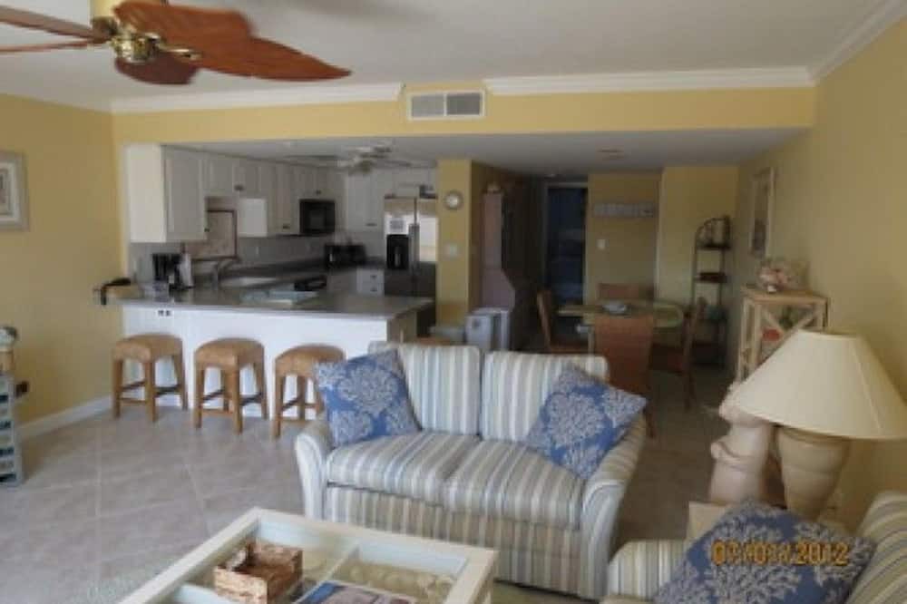 Photo of Livingroom in Fort Myers Beach