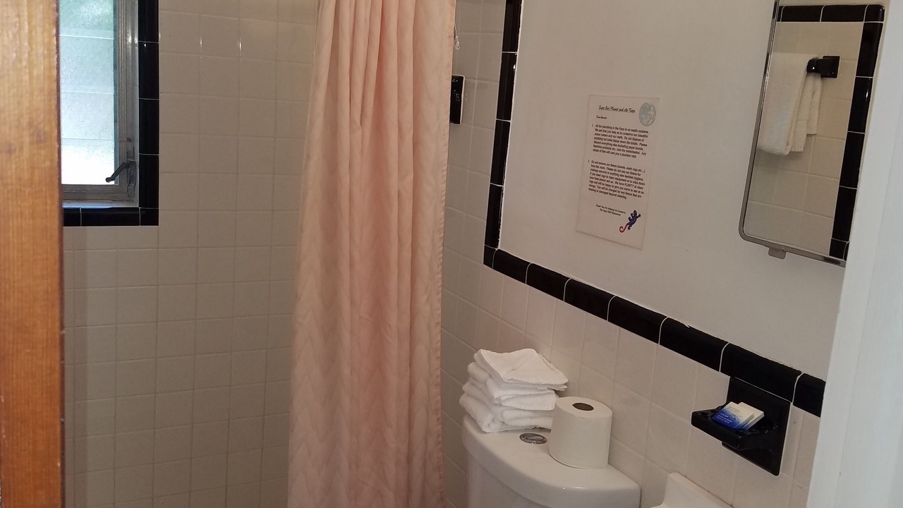 Photo of Bathroom in Marathon