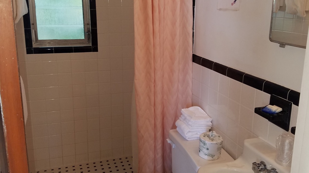 Photo of Bathroom in Marathon