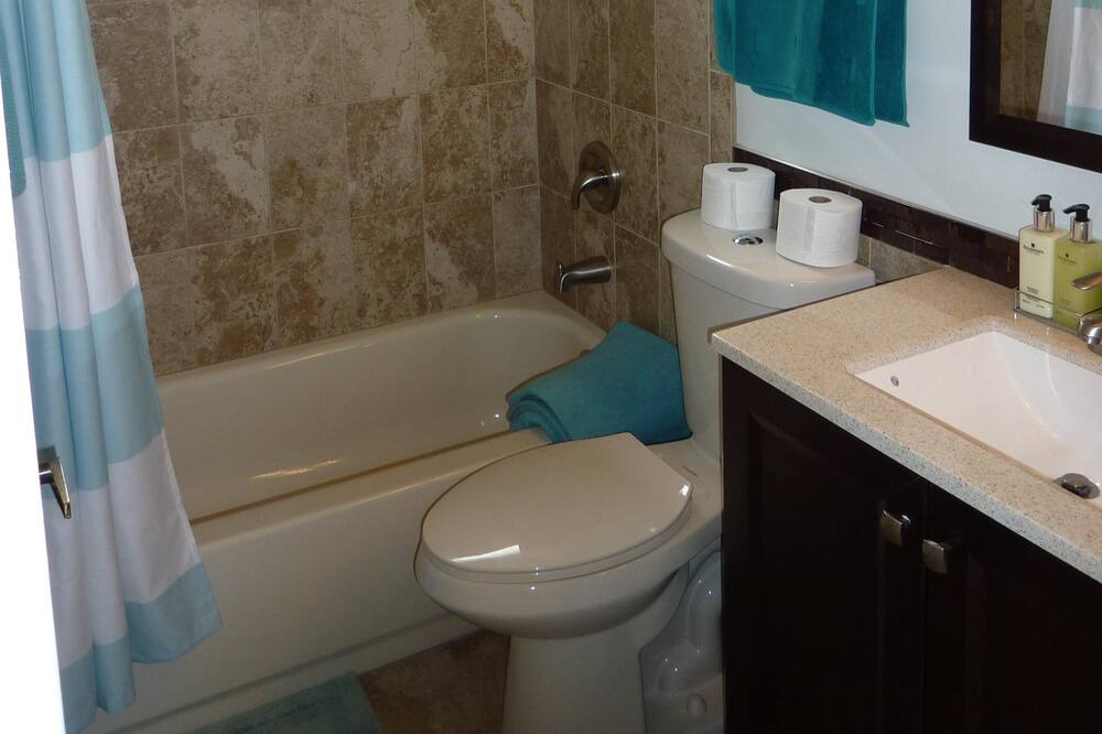 Photo of Bathroom in Central Naples