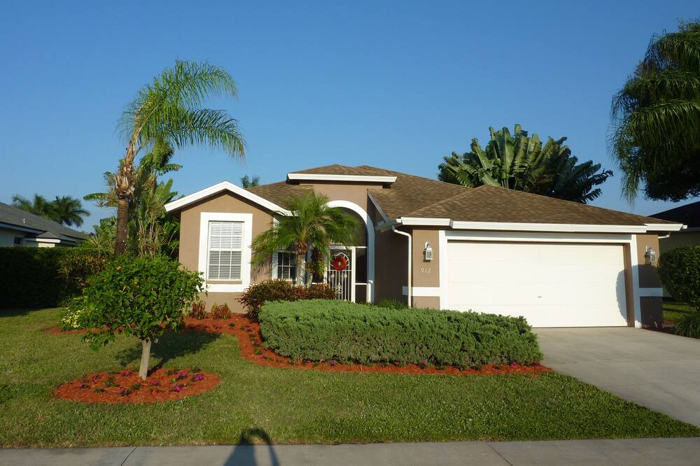 Photo of Outdoor in Central Naples